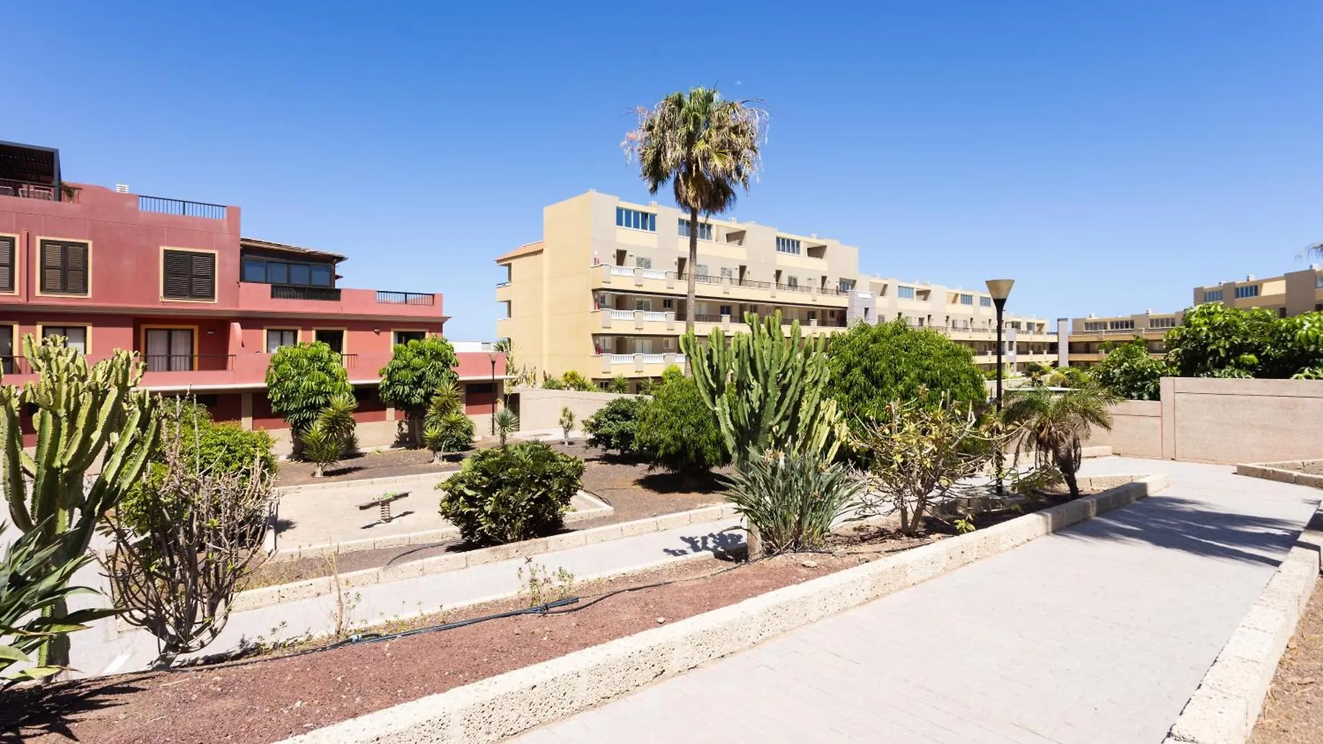 Home2Book Cozy & Bright El Medano, Pool & Terrace Appartement
