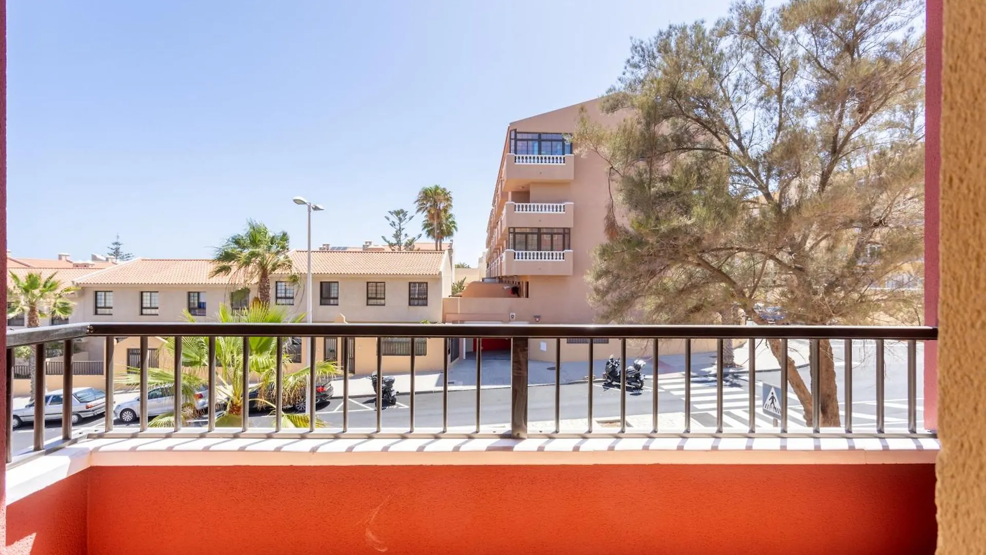 Home2Book Cozy & Bright El Medano, Pool & Terrace